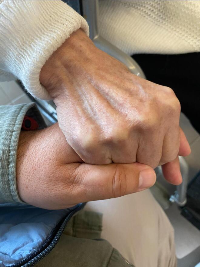 Με αυτή την ανάρτηση ο Γρηγόρης Αρναούτογλου έκανε γνωστό ότι «έφυγε» η μητέρα του, Κική στις 29 Ιανουαρίου