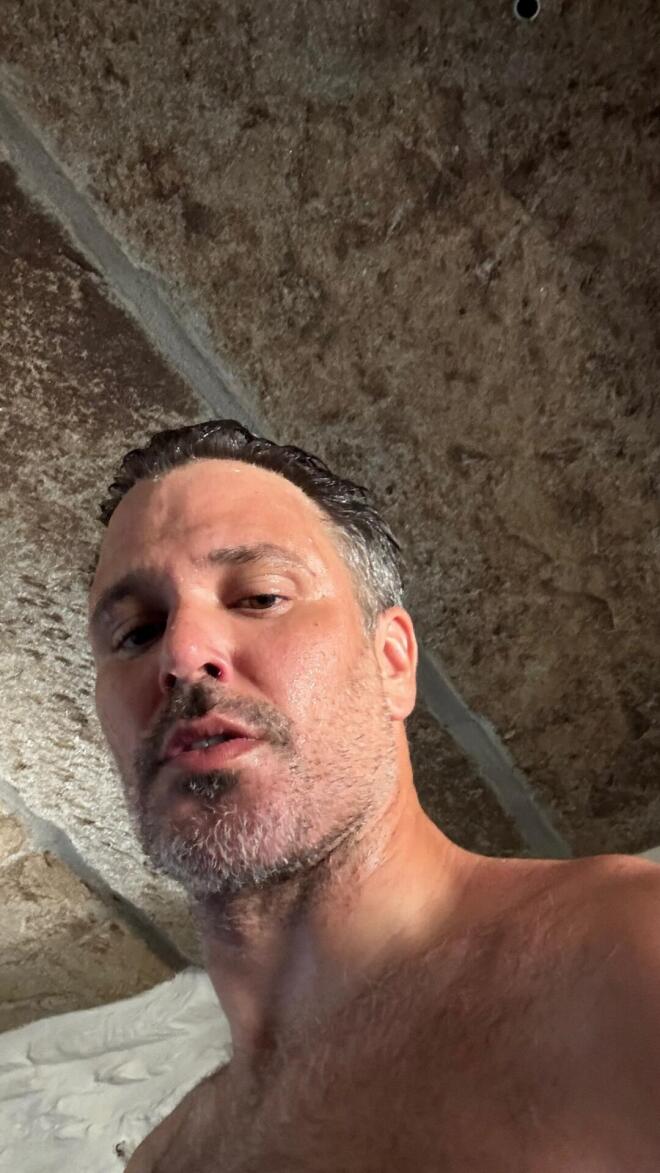 Μιχάλης Λεβεντογιάννης: Η shirtless selfie που... εκτόξευσε τη θερμοκρασία!