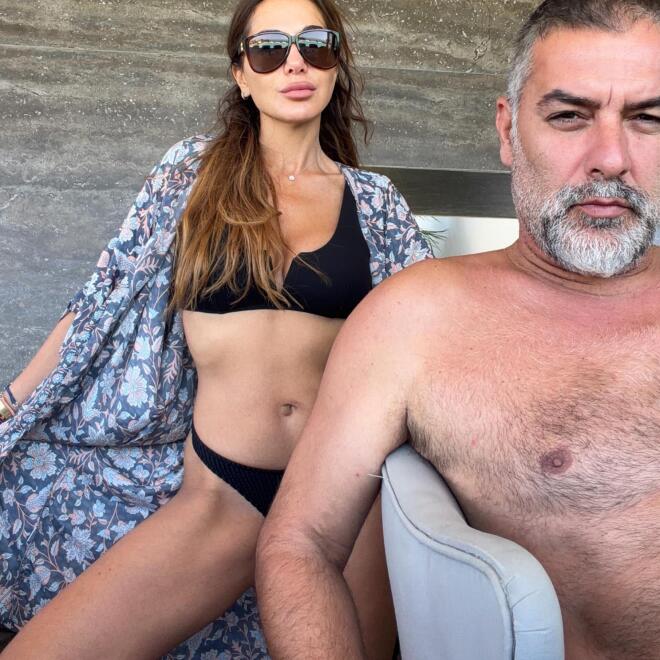 Η Δέσποινα Βανδή με τον Βασίλη Μπισμπίκη