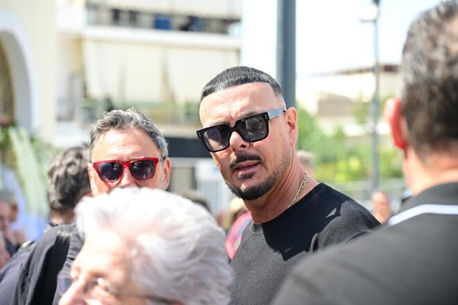 O Νίκος Βουρλιώτης στην κηδεία του Δημήτρη Κόκοτα/ ΙΝΤΙΜΕ Xαλκιόπουλος Νίκος