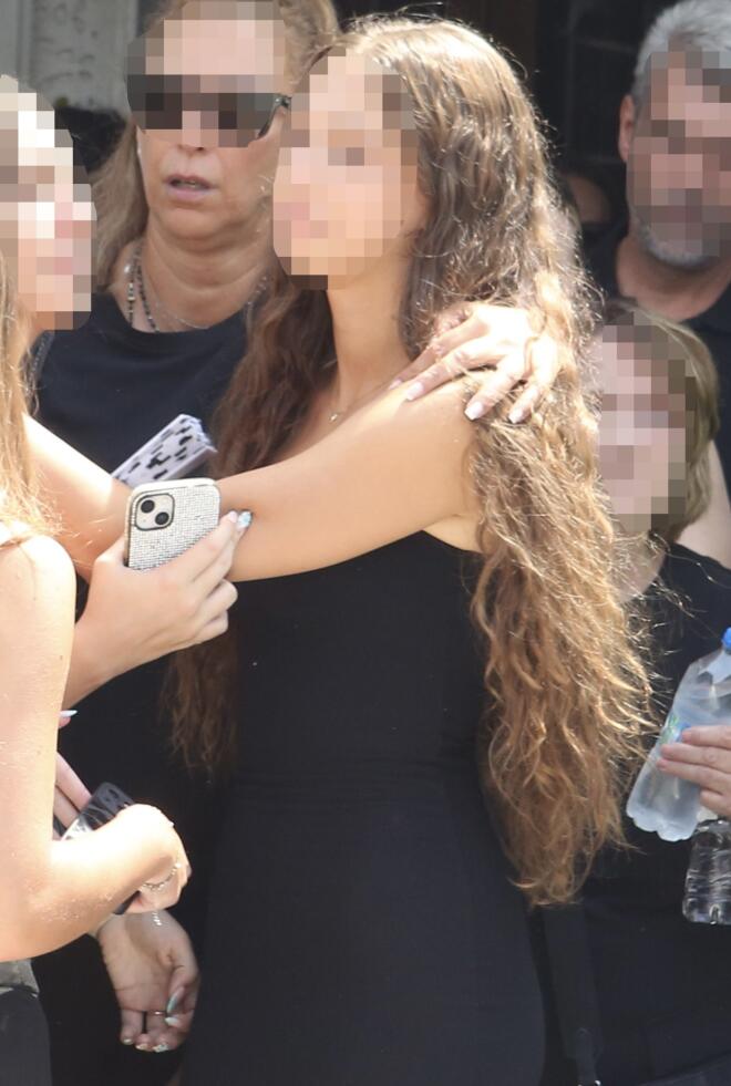 Kηδεία Δημήτρη Κόκοτα: Η 14χρονη κόρη του/ NDP