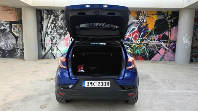 Δοκιμάζουμε το νέο Renault Captur full hybrid E-Tech 160