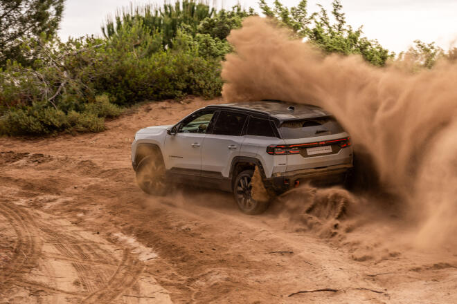 Jeep Compass: To αμιγώς ηλεκτρικό με τιμή 37990 ευρώ