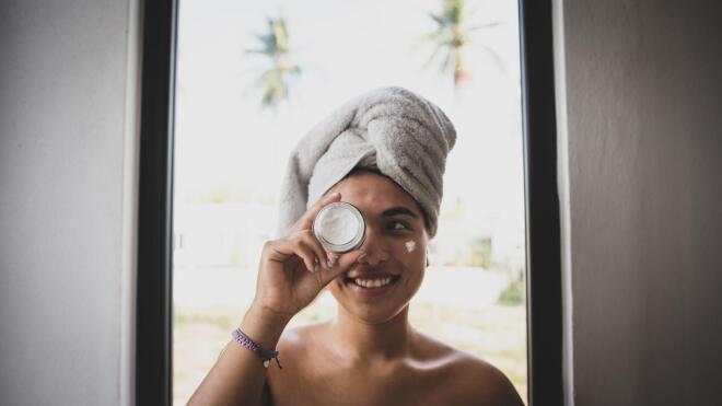 Anti-pollution skincare: Η ασπίδα του δέρματος σου, στην καθημερινή ρύπανση
