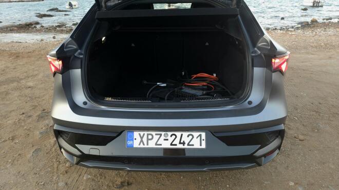 Οδηγούμε το νέο Renault Rafale Hyper Hybrid E-Tech 4x4