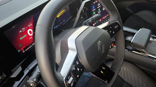 Οδηγούμε το νέο Renault Rafale Hyper Hybrid E-Tech 4x4