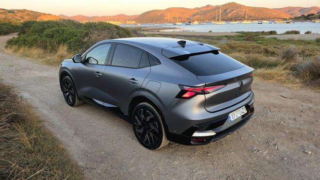 Οδηγούμε το νέο Renault Rafale Hyper Hybrid E-Tech 4x4