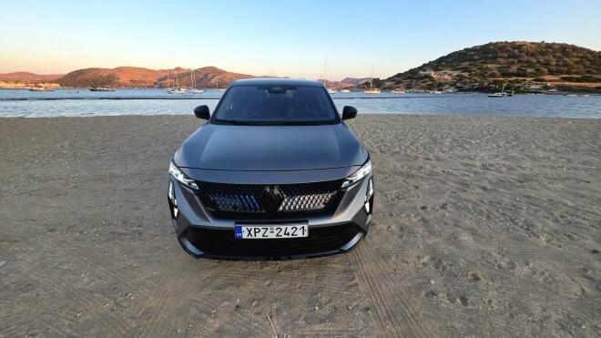 Οδηγούμε το νέο Renault Rafale Hyper Hybrid E-Tech 4x4