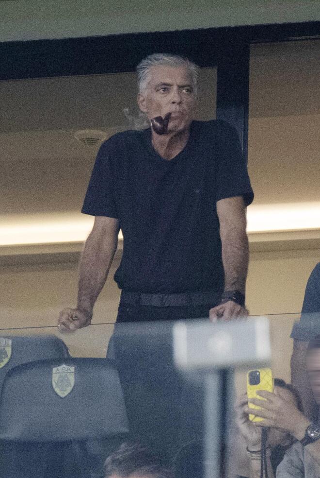 Νίκος Ευαγγελάτος: Έζησε έντονα το 5-0 της ΑΕΚ μαζί με τον γιο του