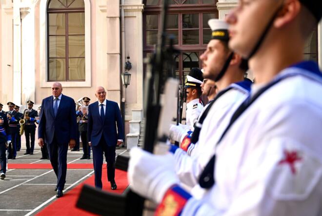 Πριν από την υπογραφή της Εφαρμοστικής Ρύθμισης, ο κ. Δένδιας και ο κ. Κροσέτο είχαν συνάντηση στο υπουργείο Άμυνας της αιώνιας πόλης