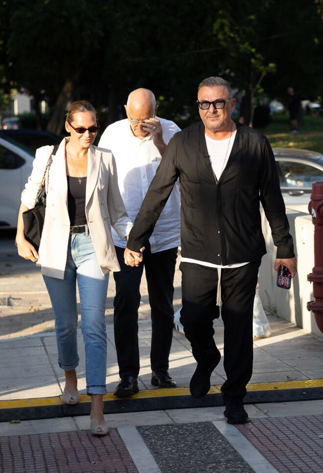 Αντώνης Ρέμος – Υβόννη Μπόσνιακ: Πιασμένοι χέρι χέρι στη Θεσσαλονίκη