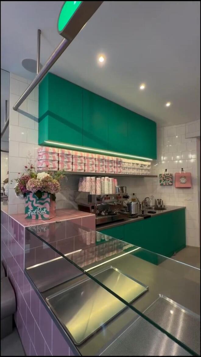 Ιωάννα Τούνη: Μπήκαμε στο νέο της croissant bar στο Παρίσι