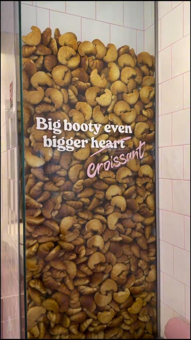 Ιωάννα Τούνη: Μπήκαμε στο νέο της croissant bar στο Παρίσι