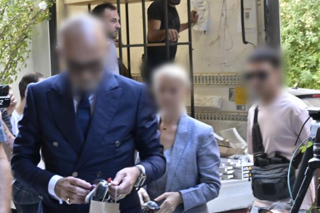 Στο επίκεντρο της έρευνας βρίσκονται όλα όσα συνέβησαν από τη στιγμή που ο Γιώργος Μαζωνάκης ένιωσε αδιαθεσία μέχρι που μεταφέρθηκε νεκρός στο Ελπί