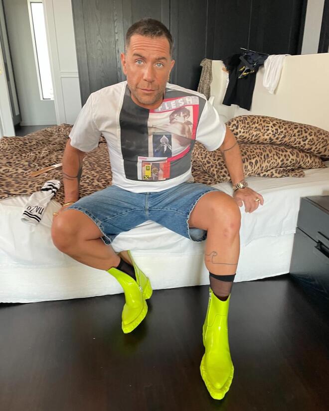 Γιώργος Μαζωνάκης: Fashion icon εντός και εκτός σκηνής / Πηγή: Instagram @georgemazonakis