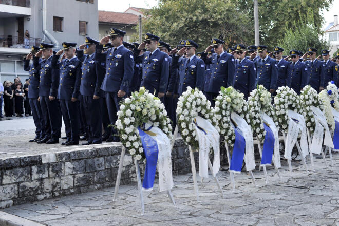 Πτώση Phantom: Σε κλίμα οδύνης η κηδεία του σμηναγού Δημήτρη Πέτρου
