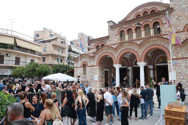 Πλήθος κόσμου στη Νίκαια για τον Γιώργο Μαζωνάκη/ NDPPHOTO / ΑΝΔΡΕΑΣ ΝΙΚΟΛΑΡΕΑΣ