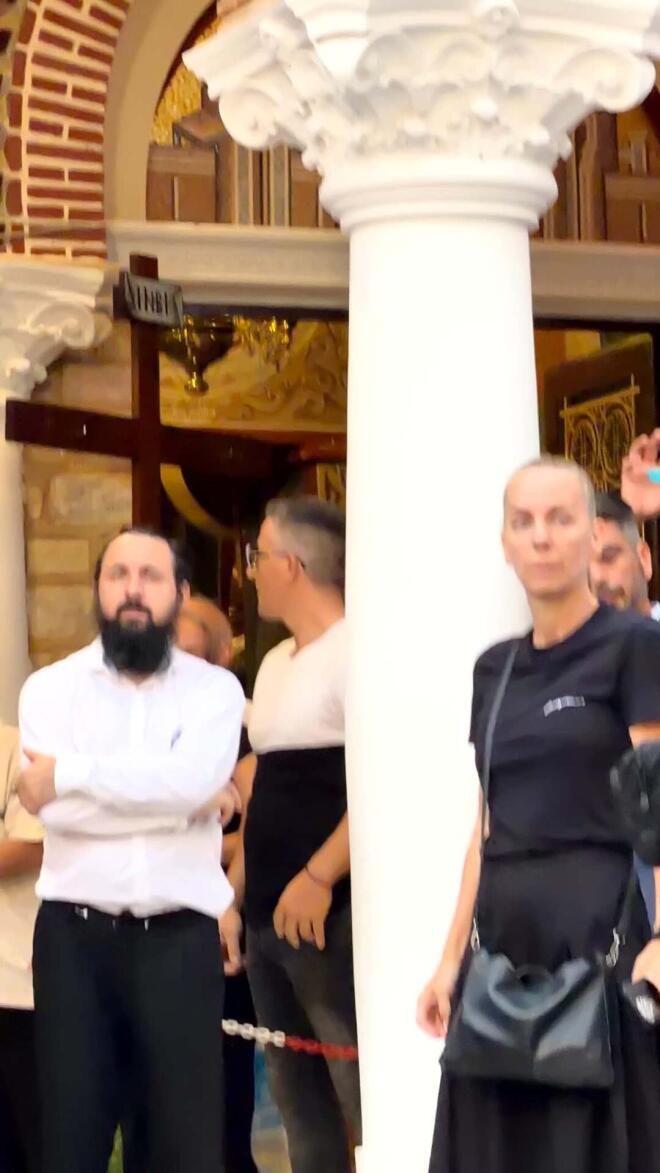 Γιώργος Μαζωνάκης: Συντετριμμένη η οικογένειά του στη λαϊκή αγρυπνία