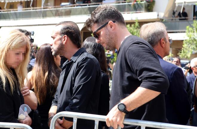 Πάνος Μουζουράκης: Αποχαιρέτησε τον Γιώργο Μαζωνάκη / NDP Πέτρος & Ανδρέας Νικολαρέας