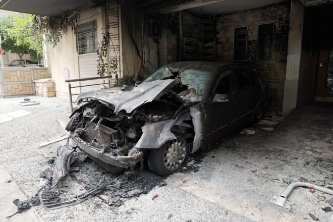 Εμπρηστική επίθεση σε πιλωτή πολυκατοικίας στου Ζωγράφου
