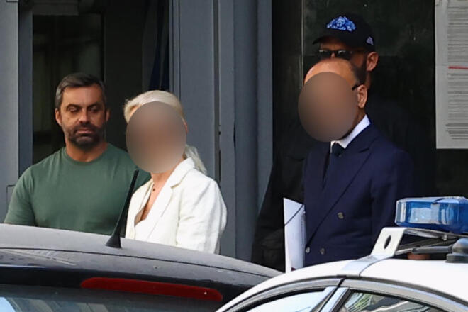 Βολές εναντίον των δύο γιατρών που κατηγορούνται για τον θάνατο του Γιώργου Μαζωνάκη εξαπέλυσαν οι εργαζόμενοι του ΕΚΑΒ