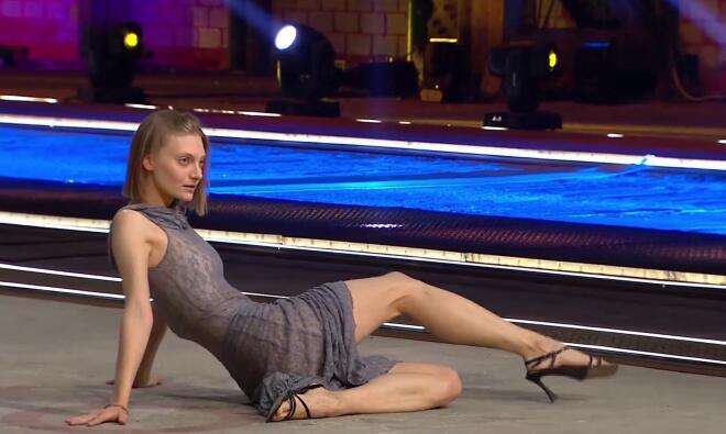 GNTM 7: Οι πόζες της Αναστάζια άρεσαν πολύ στους κριτές