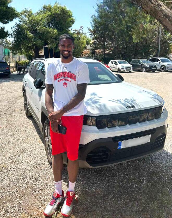 Η Jeep Βελμάρ παίζει μπάλα με τον Πανερυθραϊκό BC