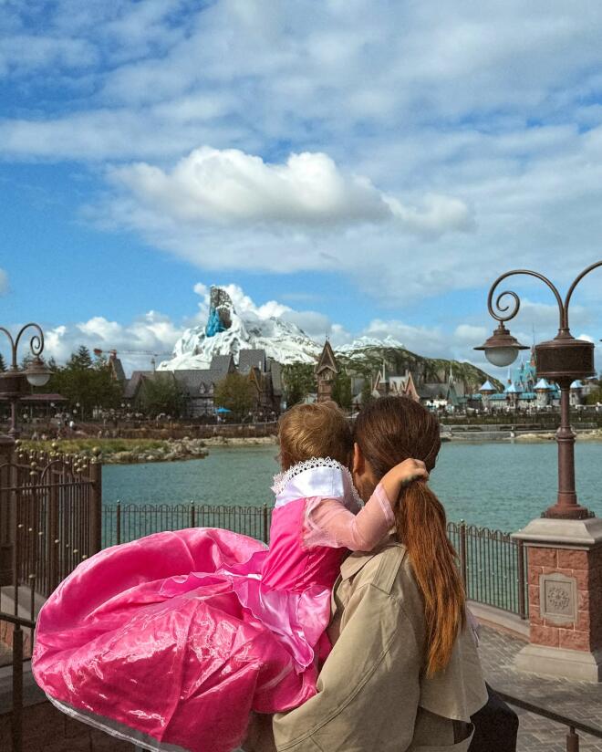 Μαίρη Συνατσάκη: Πριγκίπισσα στην Disneyland η κόρη της Ολίβια