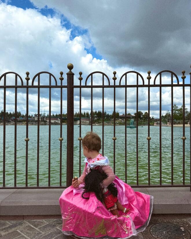 Μαίρη Συνατσάκη: Πριγκίπισσα στην Disneyland η κόρη της Ολίβια