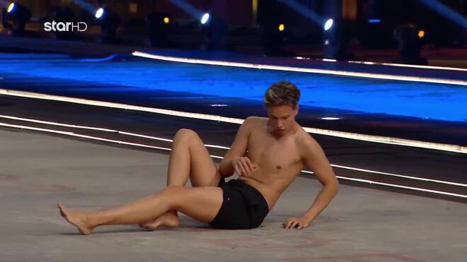 Ο Κρις επέστρεψε στις auditions του GNTM με διαφορετικό look!