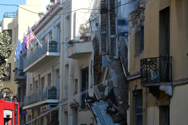 Ως πιθανή αιτία της έκρηξης θεωρείται κάποια διαρροή φυσικού αερίου