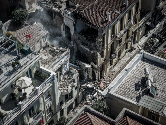 Έκρηξη στην Πλάκα: Στο επίκεντρο η διαρροή αερίου και ο δεύτερος όροφος