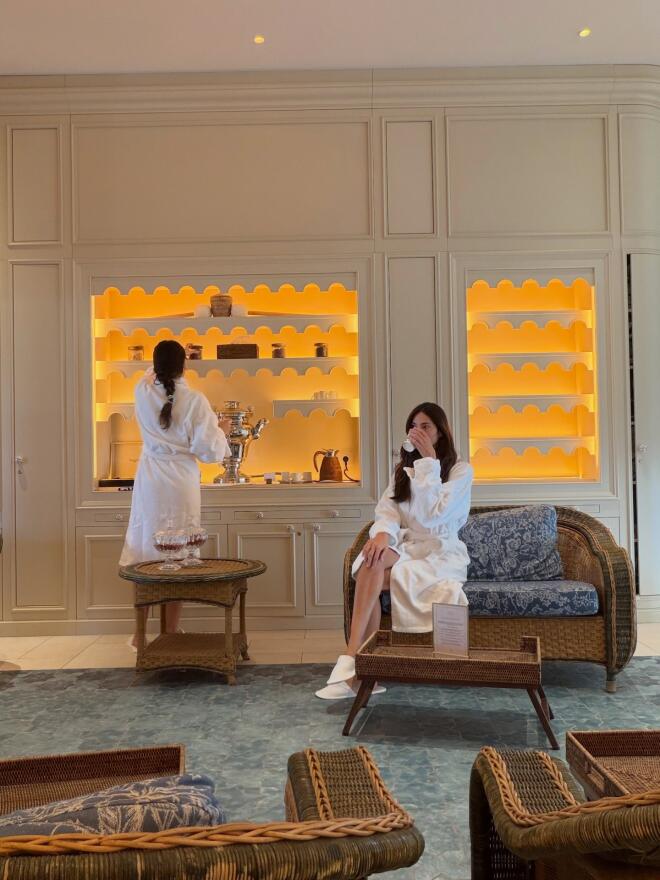 Ηλιάνα Παπαγεωργίου: Chic country escape σε ιστορικό γαλλικό αβαείο/ instagram