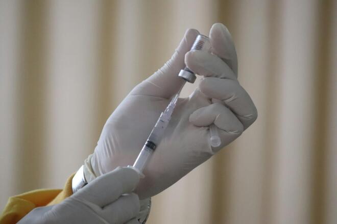 Τα αντικαρκινικά εμβόλια συνδυάζουν τρία βασικά συστατικά: το αντιγόνο, έναν ανοσοενισχυτικό παράγοντα που ενεργοποιεί την ανοσιακή απόκριση και ένα κατάλληλο σύστημα μεταφοράς / Φωτογραφία: Usplash.com