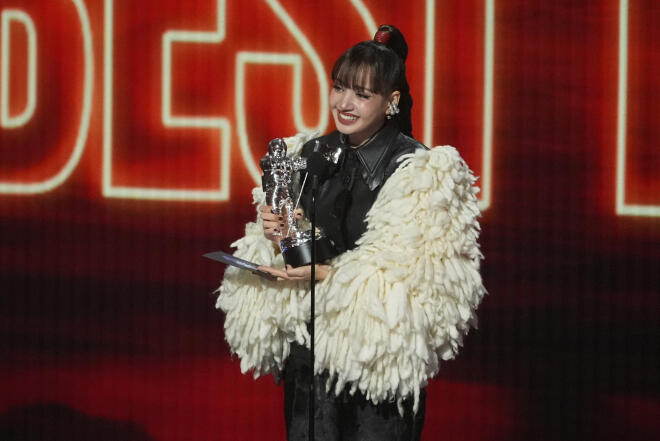MTV VMAs:H Lisa παραλαμβάνει το βραβείο best pop για το "Dream feat. Kentara Sakaguchi"/ AP Photo Chris Pizzello