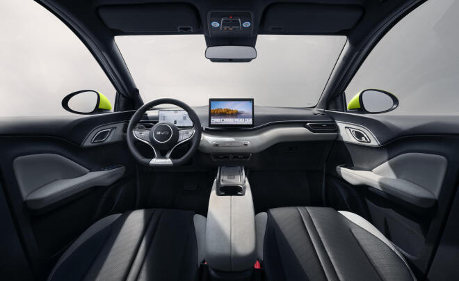 BYD DOLPHIN SURF: Αναβαθμίστηκε και έγινε καλύτερο