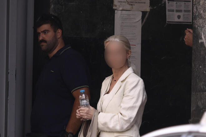 Στο μήνυμα φαίνεται να έγραψε ότι ο Μαζωνάκης έπαθε ανακοπή από τη μέθη που του έγινε κατά την πλασμαφαίρεση