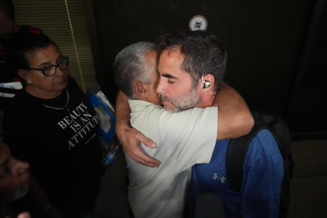 Στο αεροσκάφος της Flydubai επέβαιναν δύο επιπλέον πιλότοι που κατάφεραν να προσγειώσουν με ασφάλεια το αεροπλάνο