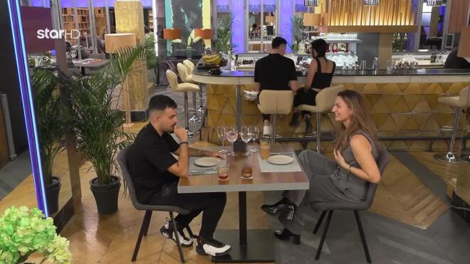 First Dates: Όταν η Πόπη αποκάλυψε τα 10 piercings της στον Γιάννη
