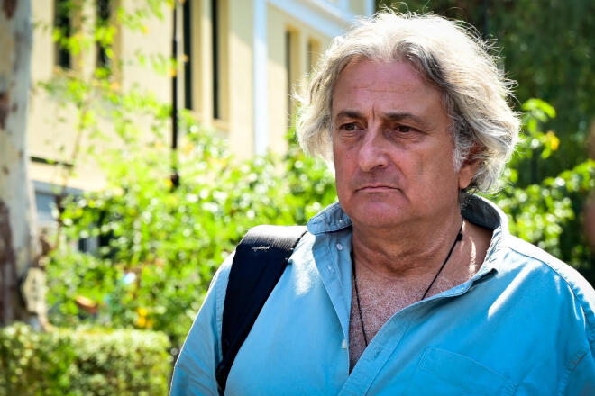 Ο υπνοθεραπευτής Νάσος Κομιανός