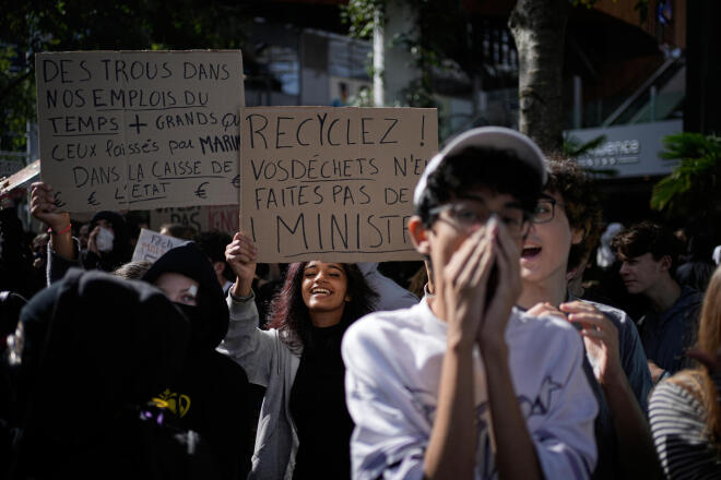 Οι μαθητικές διαδηλώσεις στη Γαλλία αποτελεί μία από τις μεγαλύτερες προκλήσεις της κυβέρνησης Μακρόν - AP Images