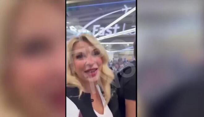 Η Ελένη Μενεγάκη στο αεροδρόμιο: «Κι άλλο ταξίδι, αφού μπορώ κι έχω χρόνο»