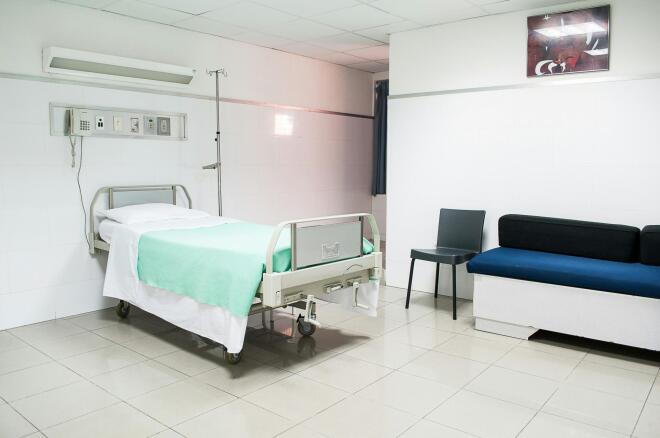 Η προποφόλη απαιτείται να χορηγείται μόνο σε κατάλληλα εξοπλισμένο ιατρικό περιβάλλον και από εξειδικευμένο επαγγελματία / Φωτογραφία: Unsplash.com