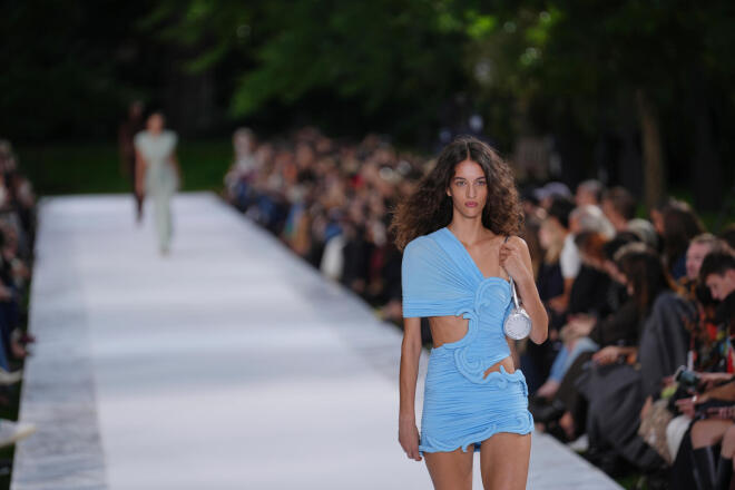 Paris Fashion Week 2026: Εκεί όπου η λέξη «σικ» δεν αποτελεί ποτέ κλισέ