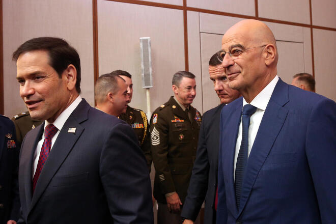 Ο Μάρκο Ρούμπιο υπέγραψε συμφωνία με τον υπουργό Άμυνας Νίκο Δένδια για τη στρατιωτική συνεργασία της Ελλάδας με την πολιτεία της Φλόριντα