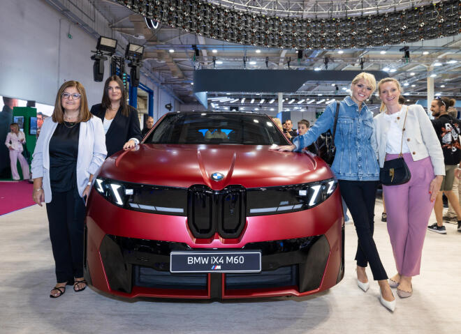 BMW iX4: Παρουσιάστηκε στην Αθήνα-Τιμές