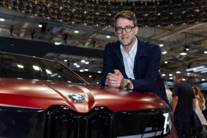 BMW iX4: Παρουσιάστηκε στην Αθήνα-Τιμές