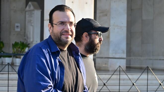 Φίλιππος Καμπούρης κατά τη μεταγωγή του από τη ΓΑΔΑ στην Ευελπίδων/ ΙΝΤΙΜΕ Xαλκιόπουλος Νίκος