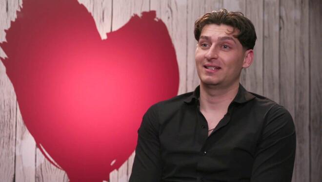 First Dates: «Ποιος άντρας δε θα ήθελε να του κάνει μια γυναίκα pole dancing», παραδέχτηκε ο Λάμπρος