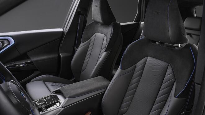Η BMW X3 M50 xDrive ντύθηκε στα μαύρα